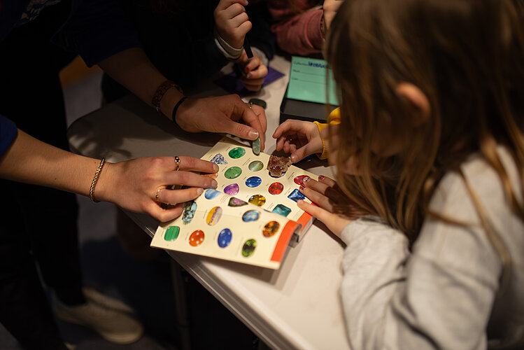 Ram&egrave;ne ton caillou